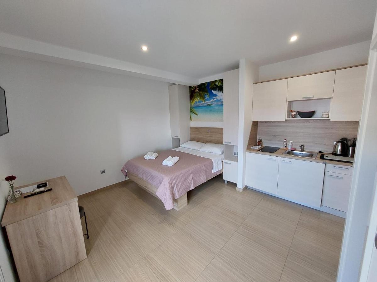 Apartmani Tropical Βόντιτσε Εξωτερικό φωτογραφία